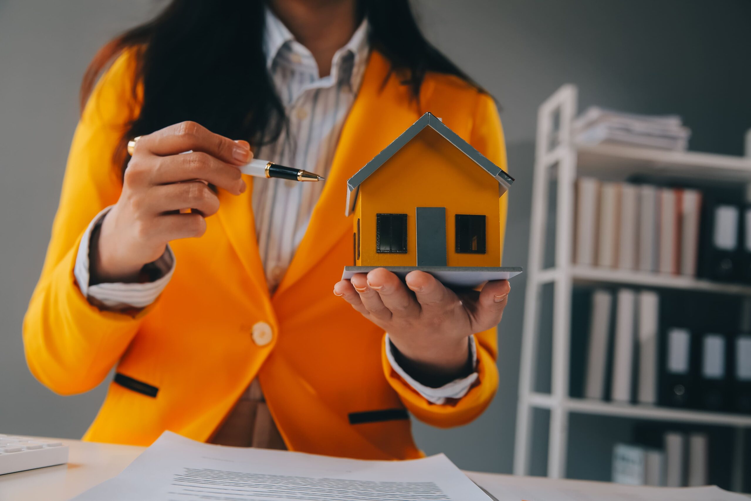 real-estate-agent-delivering-sample-homes-customers-mortgage-loan-contracts-make-contract-hire-purchase-sale-house-home-insurance-contracts-home-mortgage-loan-concepts (1) (1)